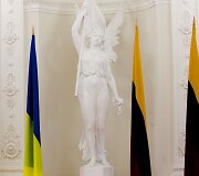 Ukrainos ir Lietuvos vėliavos