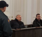 Baudžiamoji byla dėl nusikalstamo susivienijimo, kontrabandos, neteisėto disponavimo akcizais apmokestinamomis prekėmis.