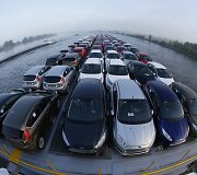 &bdquo;Ford&ldquo; automobiliai ant transporto laivo denio 