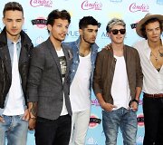 &bdquo;One Direction&ldquo; (i&scaron; kairės): Liamas Payne'as, Louisas Tomlinsonas, Zaynas Malikas, Niallas Horanas ir Harry Stylesas