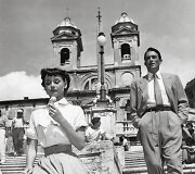 Kadras i&scaron; filmo &bdquo;Atostogos Romoje&ldquo; (&bdquo;Roman Holiday&ldquo;)