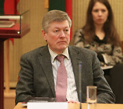 Artūras Paulauskas