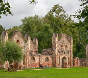 Grafų Borgų arklidės