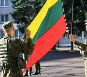 Į Ukrainos karių mokymo misiją i&scaron;lydėta &scaron;e&scaron;toji Lietuvos karinių instruktorių pamaina