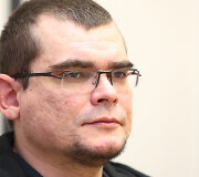 Emilis Vėlyvis   
