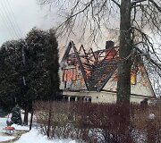 Aurelijos Bujanauskienės &scaron;eimos sudegę namai