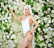 Lady Gaga dainos &bdquo;G.U.Y.&ldquo; vaizdo klipe