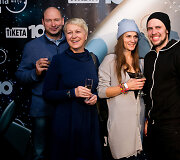 Neringa Čere&scaron;kevičienė su vyru Alfredu, Jurga &Scaron;eduikytė ir Vidas Bareikis