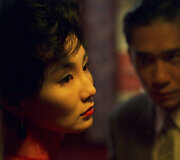 Maggie Cheung ir Tony Leung Chiu-wai filme &bdquo;Meilės laukimas&ldquo;
