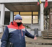 Vladas Berta&scaron;ius prie Plungės apylinkės teismo
