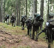 Kazlų Rūdos poligone studentai prakti&scaron;kai įtvirtina karybos žinias