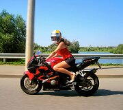 Motociklininkė i&scaron; Rusijos Viktorija
