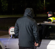 Per komendanto valandos pratybas Vilniuje, policijos patikros metu įkliuvo vyras su galimai narkotinėmis medžiagomis