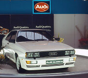  1980 m. pavasarį vykusioje tarptautinėje Ženevos automobilių parodoje &bdquo;Audi&ldquo; pristatė pirmąjį visų ratų pavara varomą &bdquo;quattro&ldquo;. 