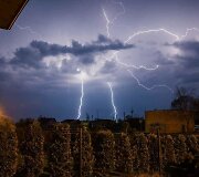 Žaibai Lietuvos padangėje