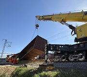  Kėdainių rajone nuo geležinkelio bėgių nuriedėjo skaldą gabenę vagonai.