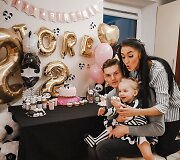 Justinas Janu&scaron;evskis, Dalia Janu&scaron;evskaja ir dukra Jorė