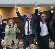 Michelis Platini, Angela Merkel, Wolfgangas Niersbachas ir Hansas-Peteris Friedrichas 2012-ųjų Europos futbolo čempionate