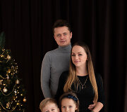 Inetos Puzaraitės-Žvagulienės ir Ąžuolo Žvagulio kalėdinė fotosesija