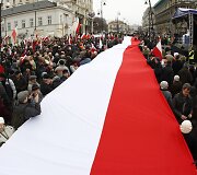 Po prezidento Lecho Kaczynskio žūties Valdo Adamkaus stabilizuoti Lietuvos ir Lenkijos santykiai atsidūrė aklavietėje.