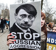 Protestuotojai prie Rusijos ambasados 