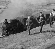 Kadras i&scaron; H.&Scaron;ablevičiaus filmo &bdquo;Kelionė ūkų lankomis&ldquo;