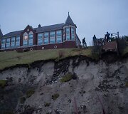 V.Putino rezidencijos &scaron;laitą skalauja Baltijos jūra