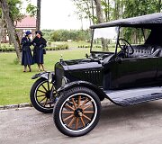 Ponios Gida ir Jūratė bei &bdquo;Ford T&ldquo;, 1923 m. Automobilio savininkas &ndash; Alfredas Zigmantas
