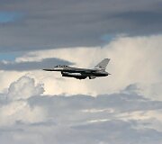 NATO bazėje nusileido &scaron;e&scaron;i Portugalijos naikintuvai F-16