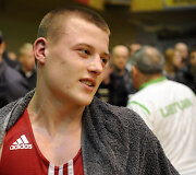 Eimantas Stanionis prie&scaron; olimpinį prizininką Evaldą Petrauską