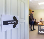 Sekmadienis &ndash; Lietuvos prezidento rinkimų ir referendumo dėl pilietybės diena