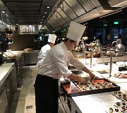 Pekino &bdquo;Kempinski&ldquo; vie&scaron;bučio restoranų virtuvių zonoje