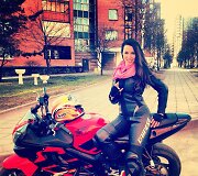 Motociklininkė i&scaron; Rusijos Viktorija