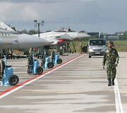 NATO bazėje nusileido &scaron;e&scaron;i Portugalijos naikintuvai F-16