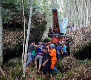 Senoviniai laidotuvių ritualai Indonezijoje
