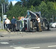 Apvirtęs automobilis