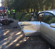 Susidūrė motociklas &bdquo;Suzuki&ldquo; ir lengvasis automobilis &bdquo;Audi&ldquo;