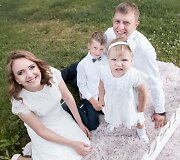 Deimantė Grilevičiūtė-Klincevičienė su &scaron;eima
