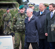 JAV Gynybos sekretoriaus J. Mattis vizitas  poligone Pabradėje