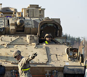 Bradley &scaron;arvuota kovos ma&scaron;ina &bdquo;Bradley Fighting Vehicle&ldquo; 