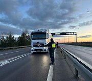 Reido metu pareigūnai tikrino stambiagabaričių automobilių vairuotojus