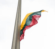 Valstybės vėliavos pakelimo ceremonija