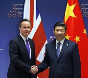 Didžiosios Britanijos ministras pirmininkas Davidas Cameronas ir Kinijos prezidentas Xi Jinpingas