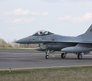 Aviacijos bazėje &Scaron;iauliuose leidžiasi NATO lėktuvas