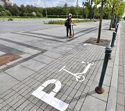 Pertvarkos Vilniuje: įrenginėjamos elektriniams paspirtukams skirtos stovėjimo vietos