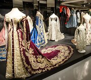 Rusijos Ermitažo muziejus eksponuoja retą carų &scaron;eimos drabužių kolekciją