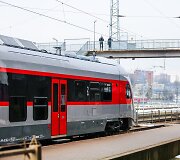 AB &bdquo;Lietuvos geležinkeliai&ldquo; pristatė naują modernų traukinį