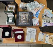 Sulaikyti nelegaliai per muitinę gabenti daiktai