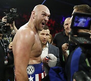 Tysonas Fury ir Tomas Schwarzas bei jų dvikova Las Vegase.