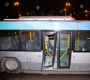 BMW ir autobuso avarija Ukmergės gatvėje